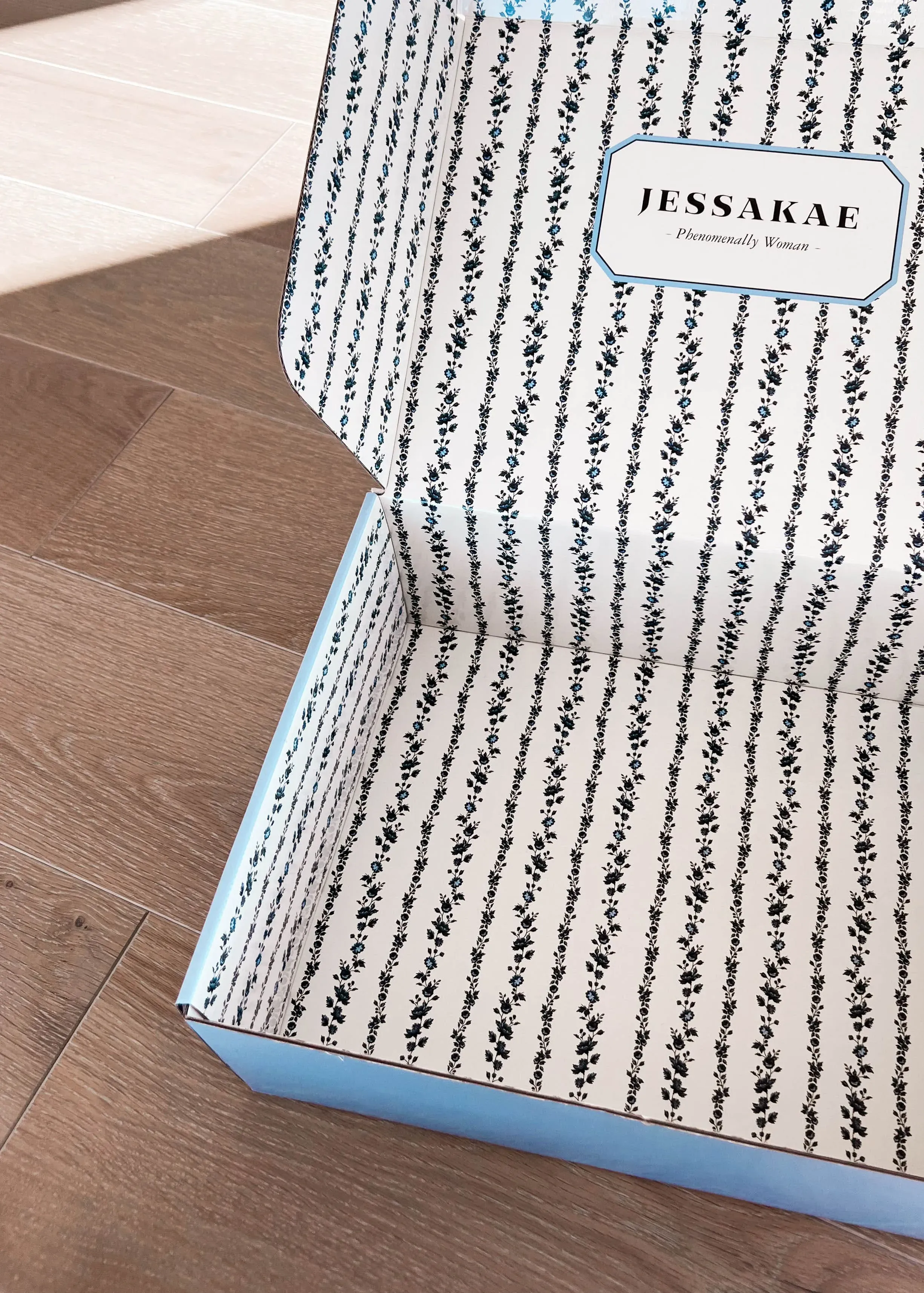 Gift Box - Image 2