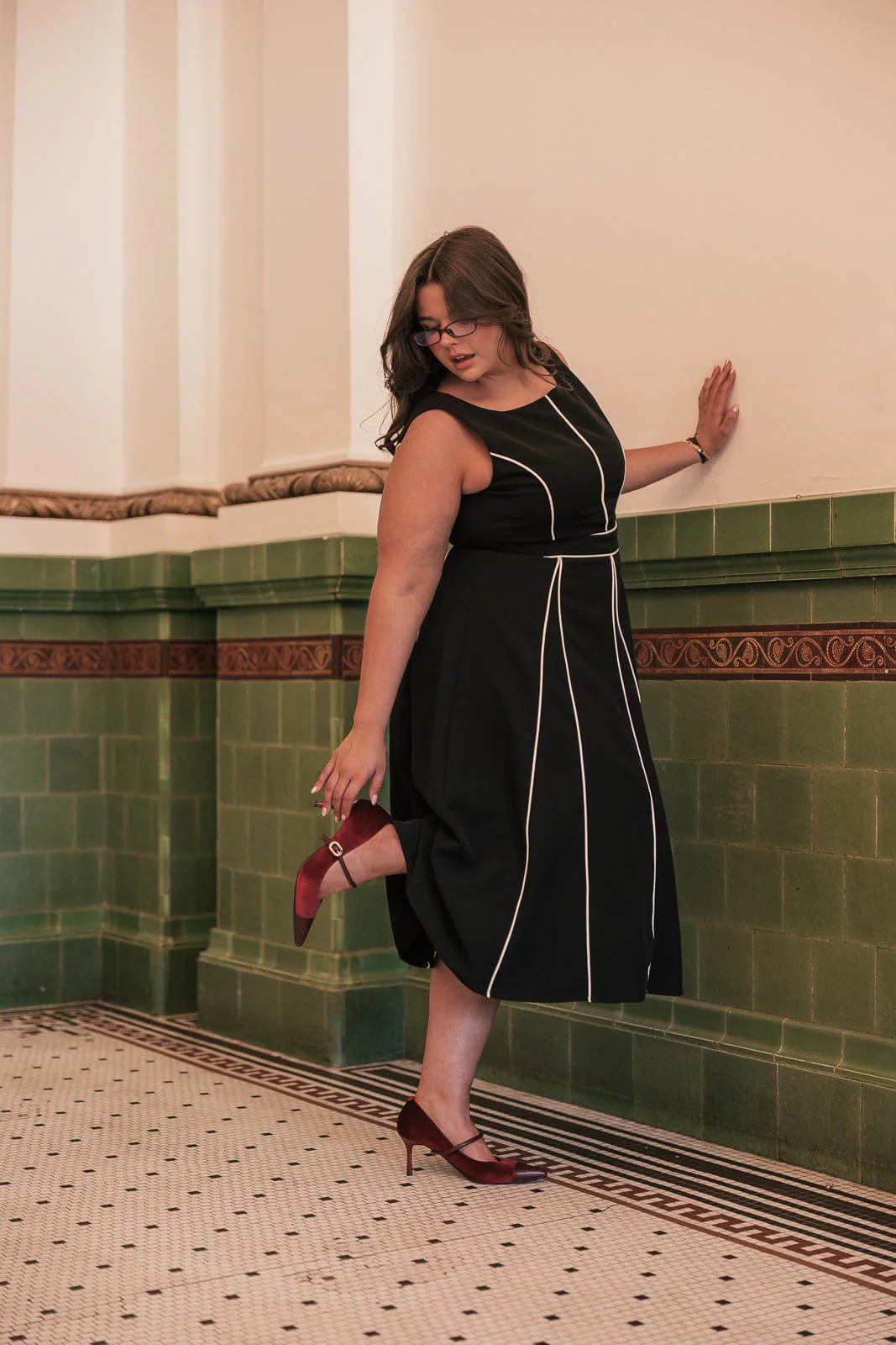 Vivienne Box Pleat Dress - Black - Image 4
